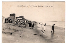 Saint-Gilles-sur-Vie (Vendée). La Plage à L'heure Du Bain. CP Noir Et Blanc. N. P. Editeur, Croix-de-Vie - Saint Gilles Croix De Vie