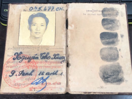 VIET NAM-OLD-ID PASSPORT CAMBODIA-name-NGUYEN THO HUONG-1964-1pcs Book - Colecciones