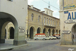 Cpsm Fleurance, La Mairie, Voitures Anciennes Massey Ferguson - Fleurance