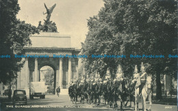 R029759 The Guards And Wellington Arch. London. No 206A. 1959 - Otros & Sin Clasificación