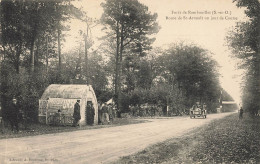 RAMBOUILLET - Forêt, Route De Saint Arnoult Un Jour De Course. - Rambouillet