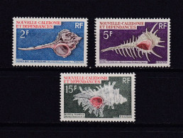 NOUVELLE-CALEDONIE 1969 TIMBRE N°358/60 NEUF AVEC CHARNIERE COQUILLAGE - Nuevos