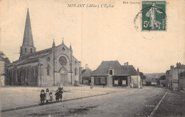 P-24-Mi-Is-723 : NOYANT. PLACE DE L'EGLISE - Other & Unclassified