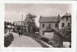 CPSM :  14 X 9  -  SAINT-EUSEBE  (Haute-Savoie)  -  L'école - Andere & Zonder Classificatie