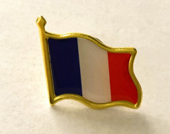 PINS DRAPEAU FRANCE   / NEUF / 33NAT - Villes