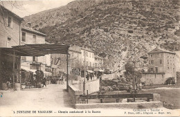 Fontaine De Vaucluse - Chemin Conduisant à La Source - Autres & Non Classés