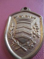 Porte-Clé Ancien//Rencontre Sportive Amicale Entre IVRY La Bataille Et SONGAVAZZO  (italie)/Bronze Doré/1985      POC785 - Key-rings