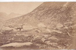 Photo De Particulier 1888  Suisse Col Du St Gothard Hospice Du St Gothard Vue Générale   Réf 30301 - Places