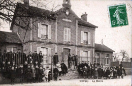 *CPA - 71 - MONTJAY - La Mairie - Très Animée - Andere & Zonder Classificatie