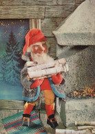 PÈRE NOËL NOËL Fêtes Voeux Vintage Carte Postale CPSM #PAK040.FR - Santa Claus