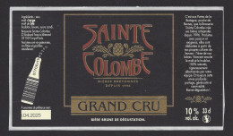 Etiquette De Bière Brune Grand Cru  -  Brasserie Sainte Colombe  à  Corps Nuds  (35) - Birra