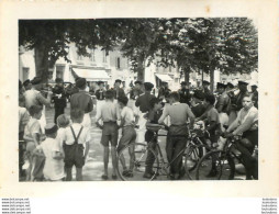 LES ABRETS ISERE LA FANFARE FETE COMMUNALE 1967  PHOTO ORIGINALE FAURE 12 X 8 CM J10 - Orte