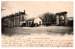 Ecole Nationale Vétérinaire. Entrée De L'école Vétérinaire - Maisons Alfort