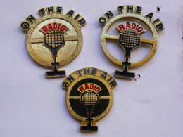 3 Pin S MEDIA RADIO ON THE AIR Different - Media