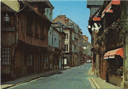 CPSM - Format 10,5 X 15 Cm - ARTAUD Frères - Editeurs - 3 - ORBEC - Rue  Grande - Orbec