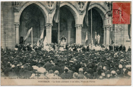 53 PONTMAIN - La Foule Assistant à Un Salut, Place Du Parvis - Pontmain