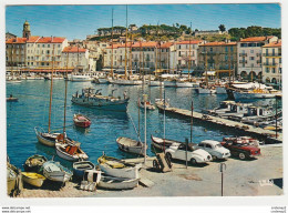 83 SAINT TROPEZ N°566 Le Port En 1968 Cabriolet Peugeot 203 Et Borgward ? Simca Aronde Bateaux Yachts - Saint-Tropez