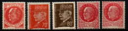 FRANCE    -   1941 .  Petit  LOT  De 5  Pétain  Neufs * - Unused Stamps