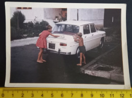 #16    Anonymous Persons - Boy And Girl With Old Car Auto Voiture - Cars