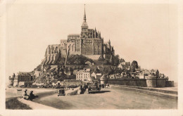 MONT SAINT MICHEL : VUE PRISE DE LA DIGUE - Le Mont Saint Michel