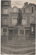 Calvados : CONDE Sur NOIREAU : Statue Du Contre  Amiral Dumont D ' Urville - Other & Unclassified