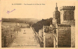 84 - AVIGNON -  VUE D'ENSEMBLE DE LA PLACE DU PALAIS - Avignon