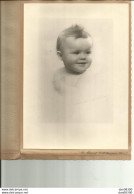 PHOTO DE 24 X 16.5 CM CMS DANS UN LIVRET BEBE SOURIANT STUDIO MARANT 86 BD HAUSSMANN PARSI - Anonymous Persons