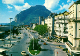 38-GRENOBLE-PLACE DE LA GARE  ET LE CASQUE DE NERON - HOTEL SUISSE -HOTEL DE SAVOIE -automobile Citroën - Grenoble