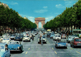 N°1977 W -cpsm Paris -très Nombreuses Voitures, Coupé VW, Triumph, 404, R16,Ds .... - Toerisme