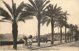 06 - CANNES -   PROMENADE DE LA CROISETTE ET LE MONT CHEVALIER - ND PHOT - Cannes