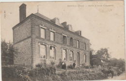 Orne : Env.  De  Flers :  MONTILLY Sur  Noireau : Vue Mairie  Et  école - Sonstige & Ohne Zuordnung