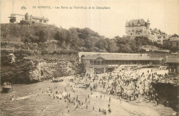 64 -  BIARRITZ  -  LES BAINS AU PORT VIEUX ET LE SEMAPHORE - Biarritz