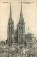 63 - CLERMONT FERRAND - LA CATHEDRALE - 955 - L'AUVERGNE - Clermont Ferrand