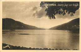 88 - GERARDMER - CONTRE-JOUR SUR LE LAC - Edition Roeder - Gerardmer