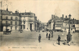 51 - EPERNAY - PLACE DE LA REPUBLIQUE - LL - 13 - Epernay