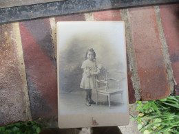 PHOTOGRAPHIE DU LOUVRE  CDV PHOTO CABINET PORTRAIT FILLETTE - Anonymous Persons