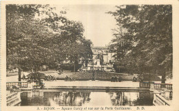 21 -  DIJON - SQUARE DARCY ET VUE SUR LA PORTE GUILLAUME  - DD - Dijon