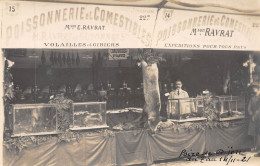 P-24-Mi-Is-890 : DIJON. CARTE-PHOTO. LA FOIRE DE 1921. STAND DE LA POISSONNERIE RAVRAT  VOLAILLES  GIBIERS - Dijon