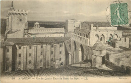 84 - AVIGNON - VUE DES QUATRE TOURS DU PALAIS DES PAPES  - Avignon