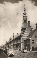 Leiden Stadhuis Met Breestraat Levendig Oude Auto's Cabrio # 1961    5049 - Leiden