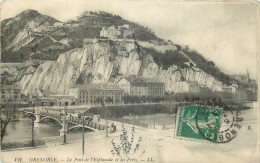 38 - GRENOBLE - LE PONT DE L'ESPLANADE ET LES FORTS - LL - 121 - Grenoble