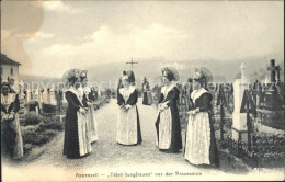 11669905 Appenzell IR Taefeli-Jungfrauen In Tracht Vor Der Prozession Appenzell - Sonstige & Ohne Zuordnung