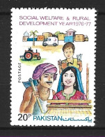 PAKISTAN. N°426 De 1977. Tracteur. - Agricoltura