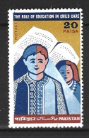 PAKISTAN. N°294 De 1970. Journée Universelle De L'Enfance. - Altri & Non Classificati