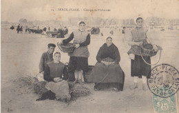 BERCK-PLAGE (Pas-de-Calais):  Groupes De Pêcheuses - Berck