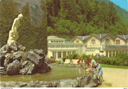 *CPM - 31 - LUCHON - Les Thermes Et La Fontaine Du Lys - Luchon