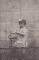 Foto Cartolina D'epoca - Tematica Bambini  Con Giocattolo - Anonyme Personen