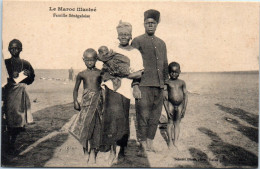 Le Maroc Illustré - Famille Sénégalaise - Andere & Zonder Classificatie