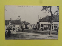 18 - Cher - Bannegon - La Grande Rue - Commerces  - Animée   - Réf.77A - - Autres & Non Classés