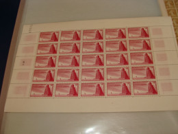 N° 925 En Feuille De 25 Timbres Entières Neuves - Ganze Bögen